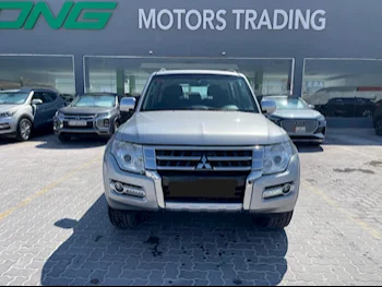 Mitsubishi  Pajero  2022  Automatic  109٬000 Km  6 Cylinder  Four Wheel Drive (4WD)  SUV  Silver