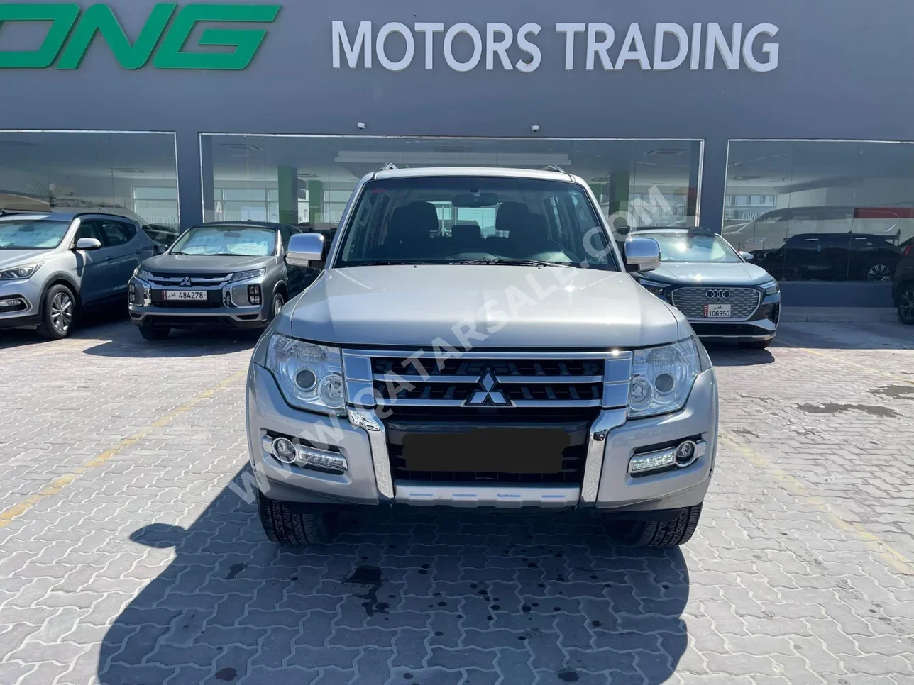 Mitsubishi  Pajero  2022  Automatic  109٬000 Km  6 Cylinder  Four Wheel Drive (4WD)  SUV  Silver