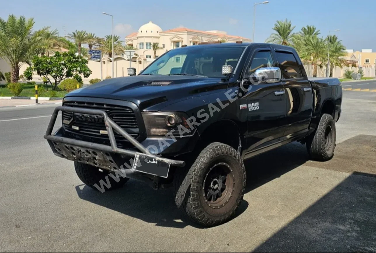 Dodge Ram laramie Black 2014 For Sale in Qatar