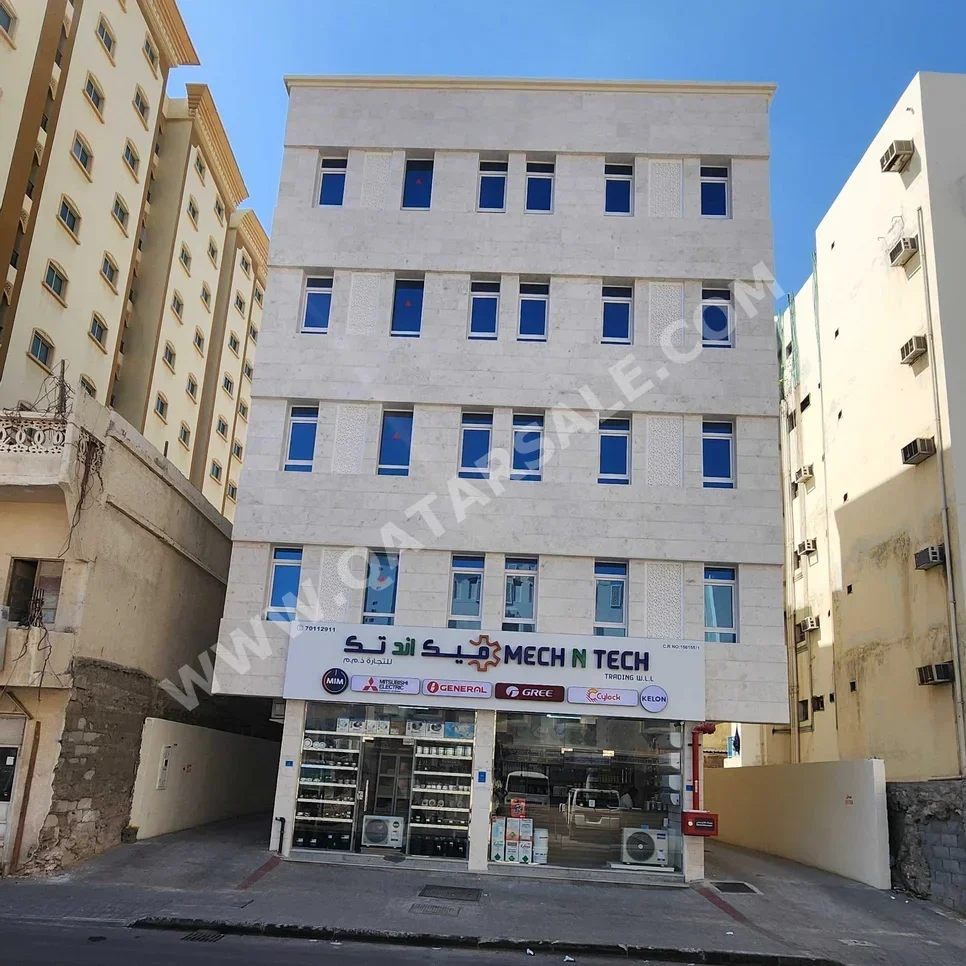 Family Residential  - Not Furnished  - Doha  - Fereej Abdul Aziz  - 2 Bedrooms