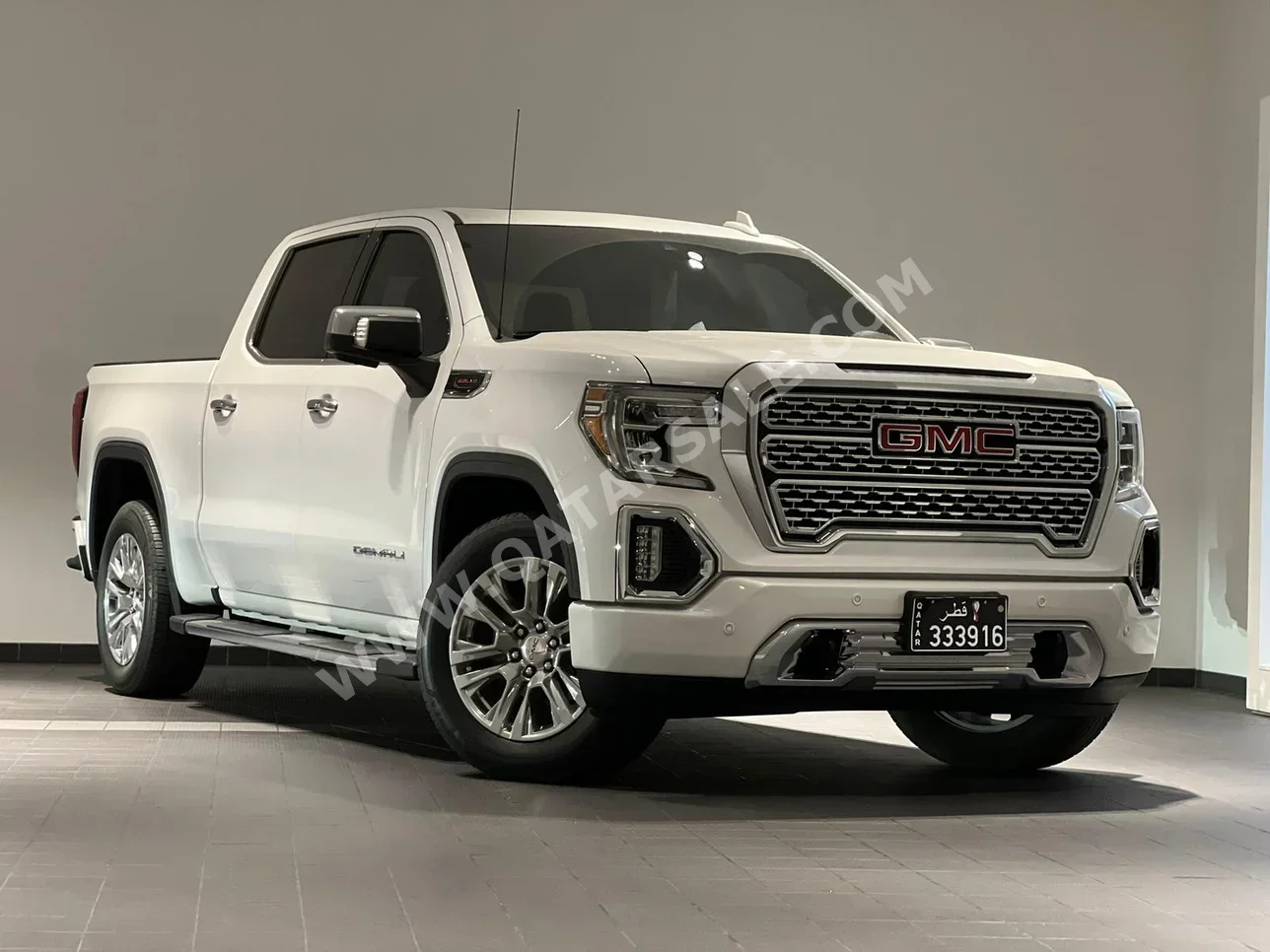 GMC  Sierra  Denali  2022  Automatic  48,000 Km  8 Cylinder  Four Wheel Drive (4WD)  Pick Up  White  With Warranty