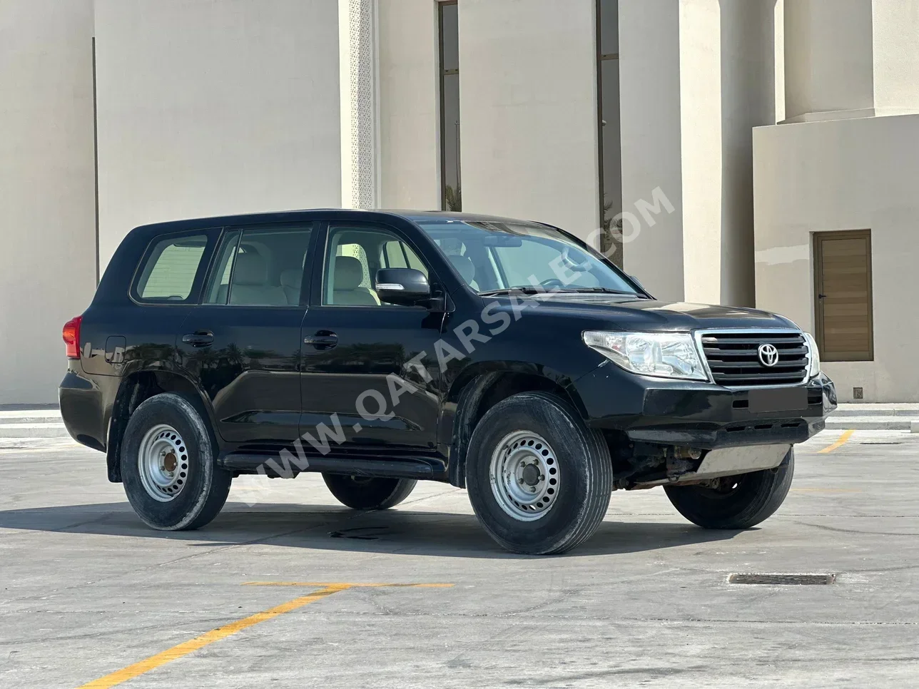 Toyota  Land Cruiser  G  2012  Automatic  250,000 Km  6 Cylinder  Four Wheel Drive (4WD)  SUV  Black