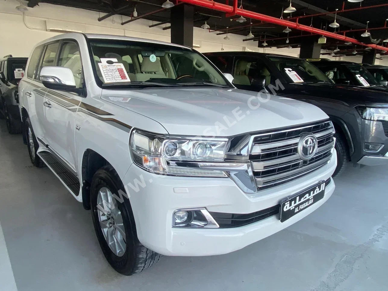 Toyota  Land Cruiser  VXR  2018  Automatic  230,000 Km  8 Cylinder  Four Wheel Drive (4WD)  SUV  White