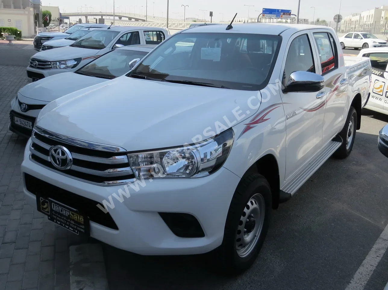 Toyota  Hilux  2025  Automatic  0 Km  4 Cylinder  Four Wheel Drive (4WD)  Pick Up  White  With Warranty