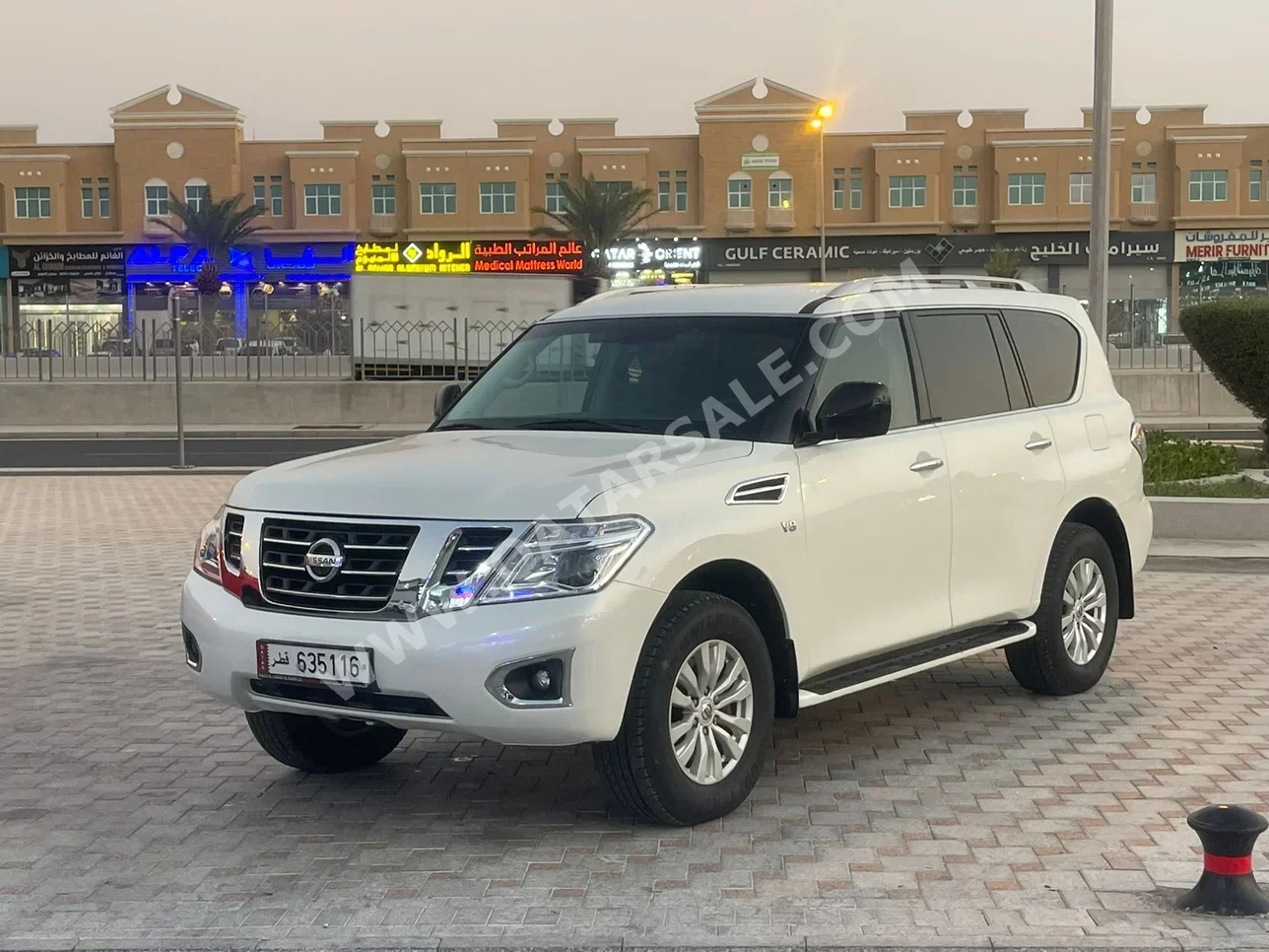 Nissan  Patrol  SE  2016  Automatic  195,000 Km  8 Cylinder  Four Wheel Drive (4WD)  SUV  White