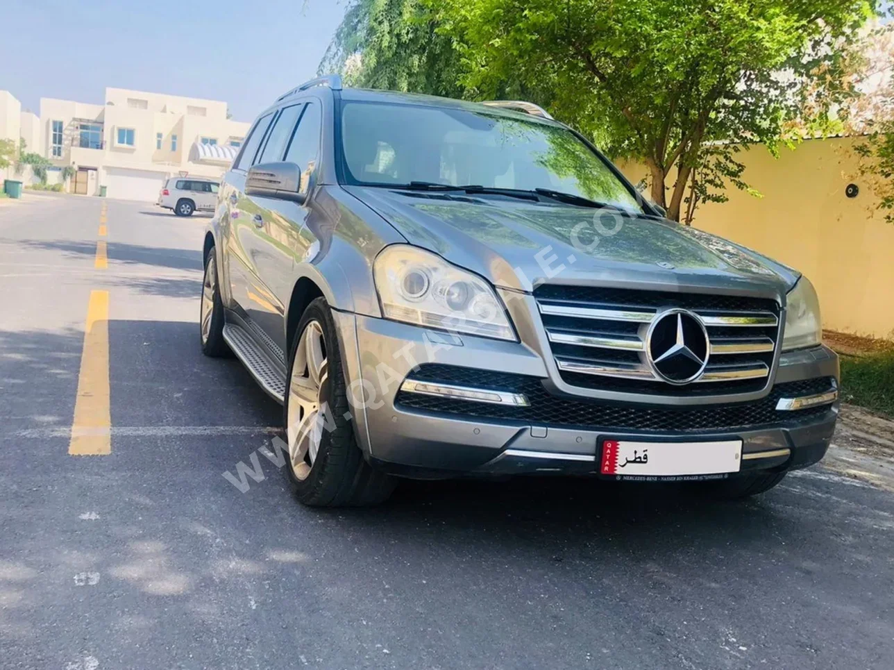 مرسيدس - بنز جي ال 500 2012 اوتوماتيك 130,000 كم 8 سلندر دفع كلي مستمر اس يو في رمادي