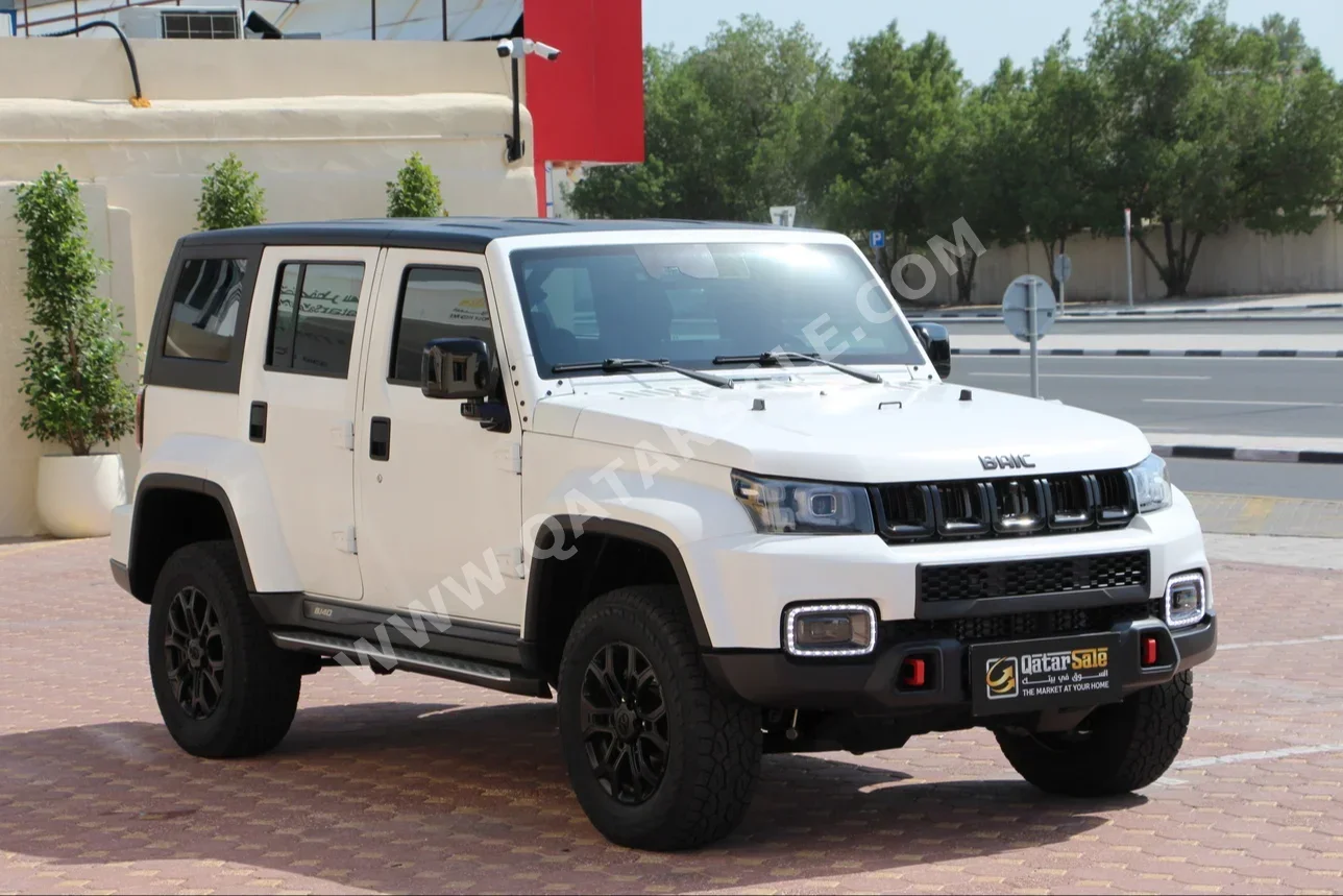 BAIC  BJ40 C  2024  Automatic  350 Km  4 Cylinder  Four Wheel Drive (4WD)  SUV  White Matte  With Warranty