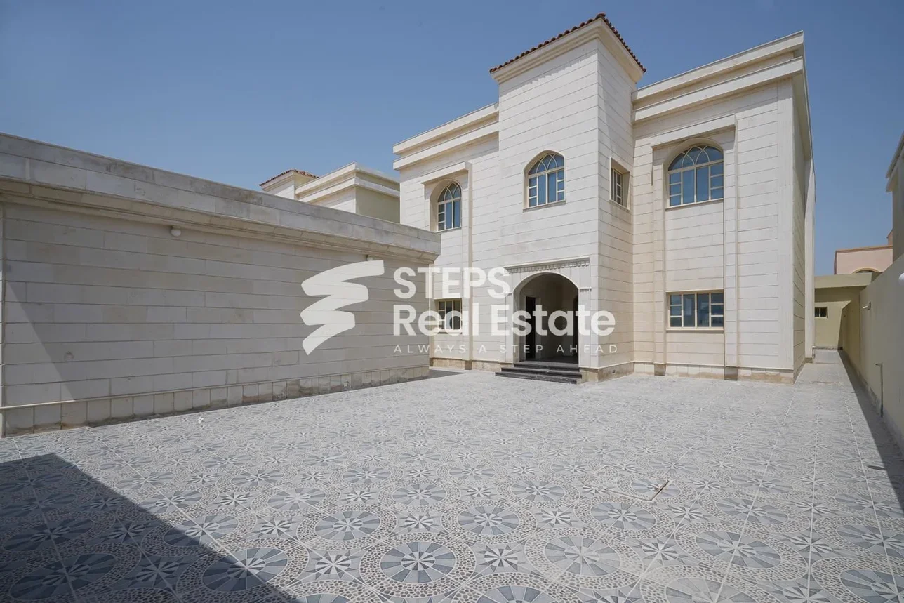 Family Residential  - Not Furnished  - Al Wakrah  - Al Wukair  - 7 Bedrooms