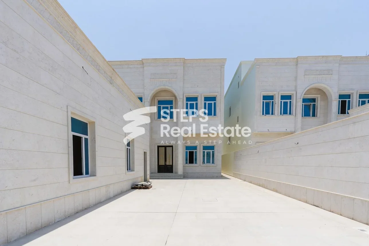 Family Residential  - Not Furnished  - Al Daayen  - Al Khisah  - 8 Bedrooms