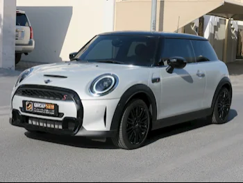 Mini  Cooper  S  2023  Automatic  6,000 Km  4 Cylinder  Front Wheel Drive (FWD)  Hatchback  Silver  With Warranty