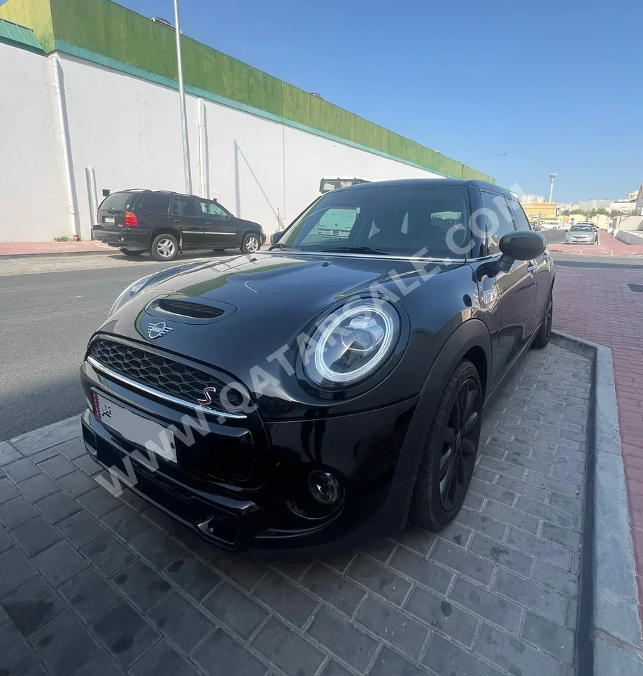 Mini  Cooper  S  2020  Automatic  29,300 Km  4 Cylinder  Front Wheel Drive (FWD)  Hatchback  Black  With Warranty