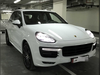 Porsche Cayenne GTS 2016 Automatic 170,000 Km 6 Cylinder Four Wheel Drive (4WD) SUV White With Warranty