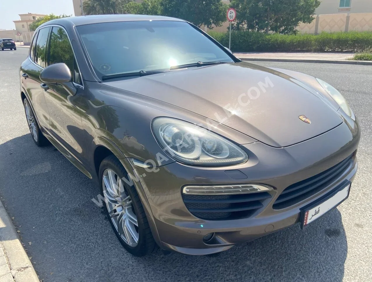 Porsche  Cayenne  S  2012  Automatic  89,000 Km  8 Cylinder  Four Wheel Drive (4WD)  SUV  Brown