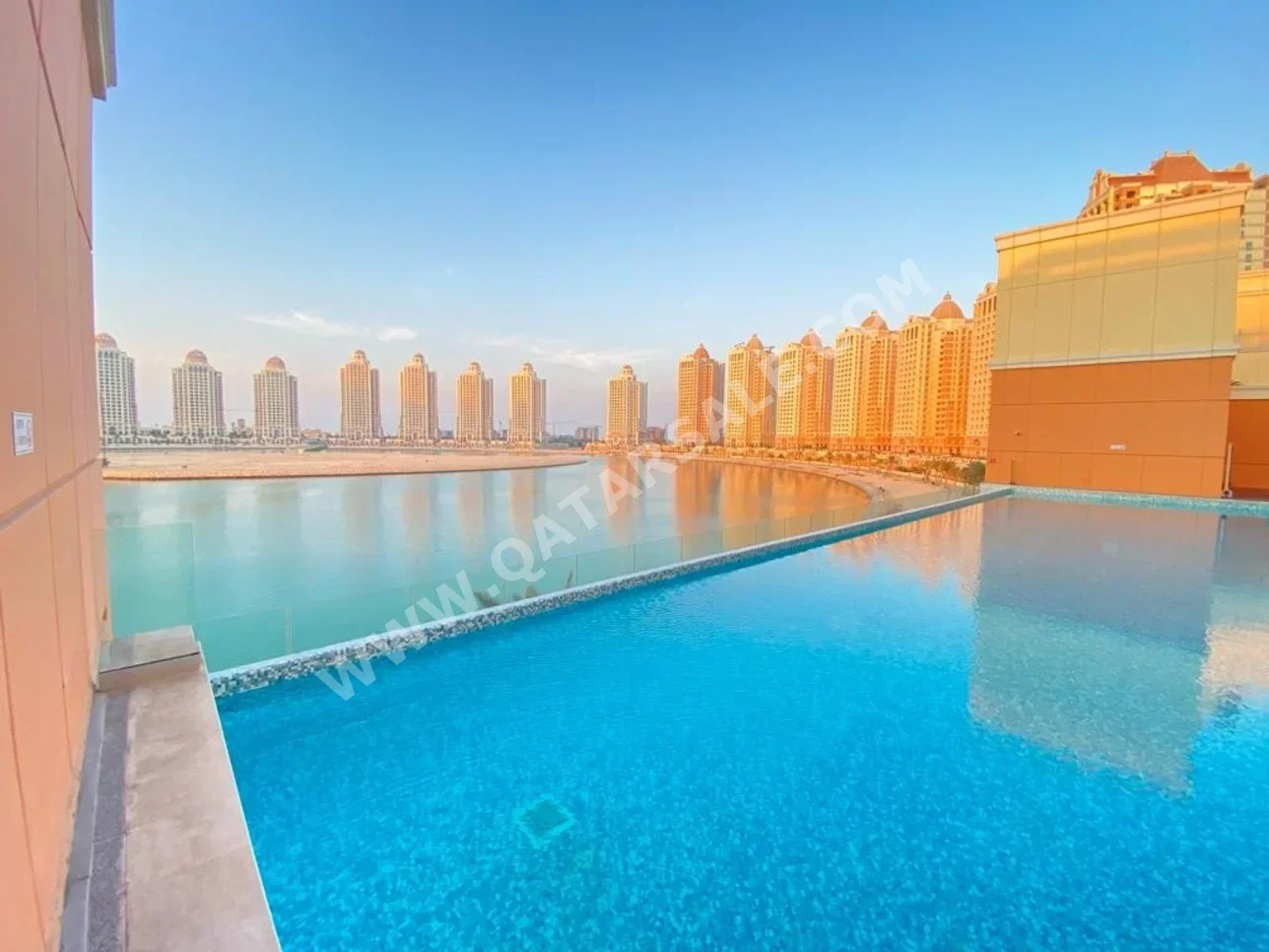 1 Bedrooms  Apartment  in Doha -  The Pearl  Fully Furnished