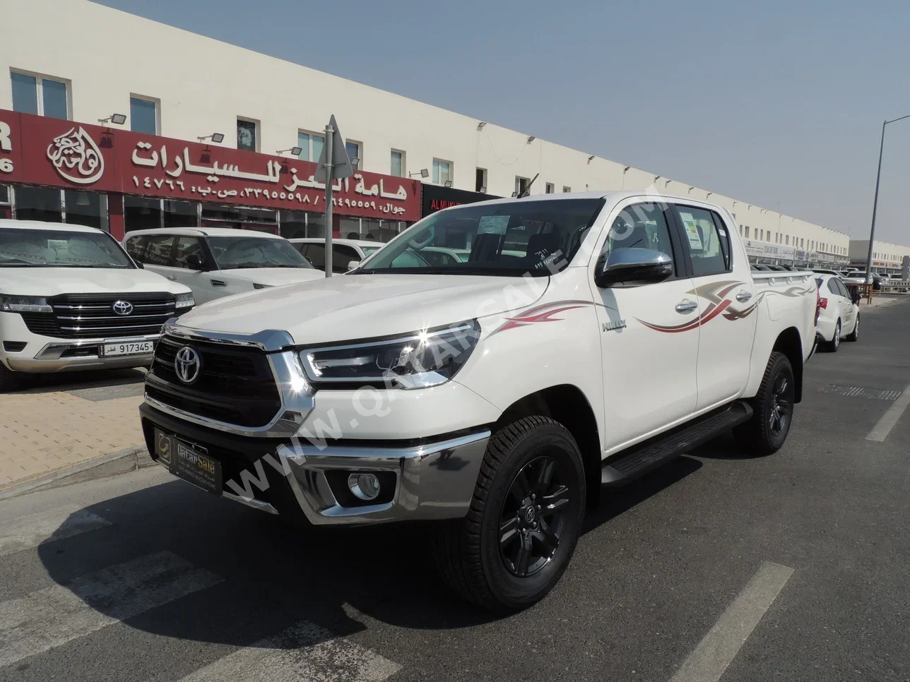 Toyota  Hilux  SR5  2025  Automatic  0 Km  4 Cylinder  Four Wheel Drive (4WD)  Pick Up  White  With Warranty