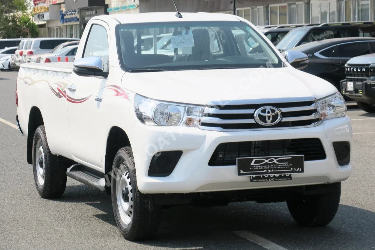 Toyota  Hilux  2025  Manual  0 Km  4 Cylinder  Four Wheel Drive (4WD)  Pick Up  White  With Warranty