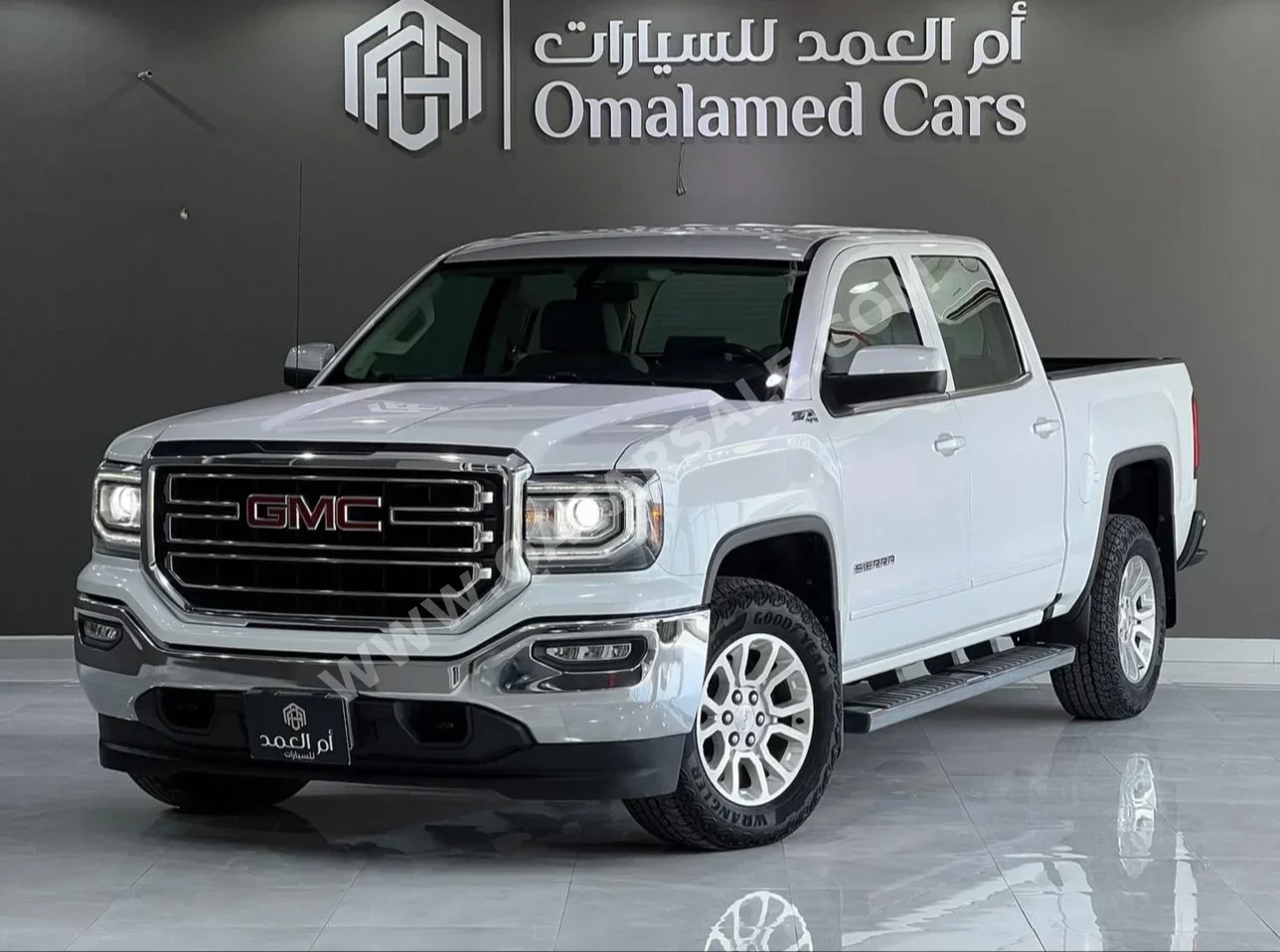 GMC  Sierra  1500  2017  Automatic  174,000 Km  8 Cylinder  Four Wheel Drive (4WD)  Pick Up  White