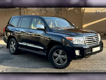 Toyota  Land Cruiser  GXR Black Edition  2015  Automatic  234,000 Km  8 Cylinder  Four Wheel Drive (4WD)  SUV  Black