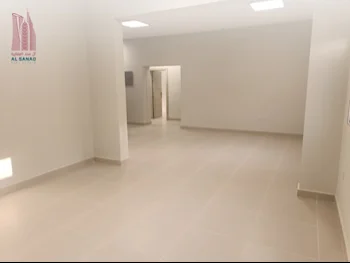 2 Bedrooms  Apartment  in Doha -  Fereej Old Al Hitmi  Not Furnished