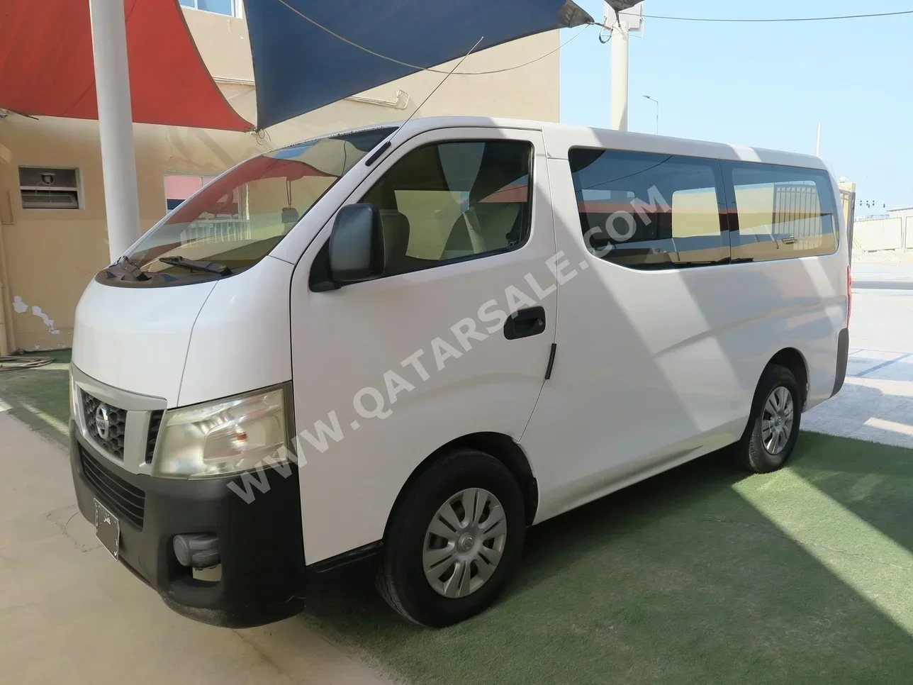 Nissan  Urvan  2013  Manual  367,000 Km  4 Cylinder  Front Wheel Drive (FWD)  Van / Bus  White