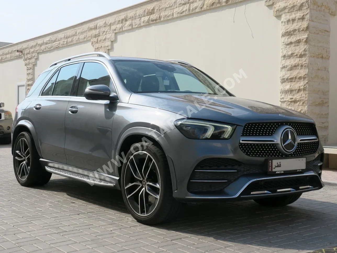 Mercedes-Benz  GLE  450  2019  Automatic  126,000 Km  6 Cylinder  Four Wheel Drive (4WD)  SUV  Gray