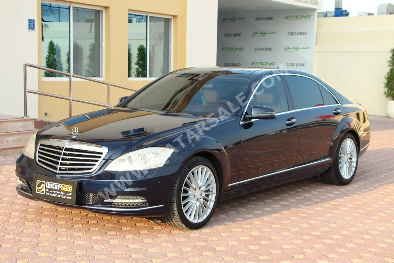 Mercedes-Benz  S-Class  300  2013  Automatic  190,000 Km  6 Cylinder  Rear Wheel Drive (RWD)  Sedan  Dark Blue