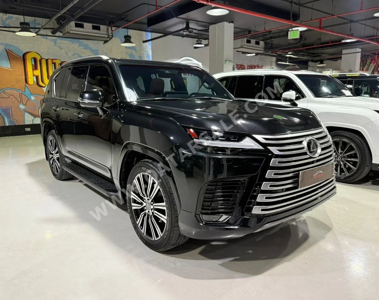 Lexus  LX  600 Luxury  2022  Automatic  32,000 Km  6 Cylinder  All Wheel Drive (AWD)  SUV  Black  With Warranty