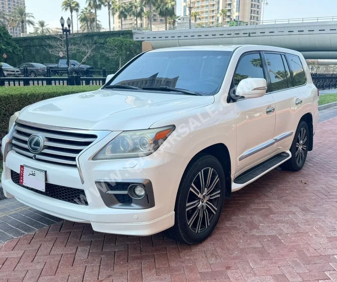 Lexus  LX  570  2012  Automatic  252,500 Km  8 Cylinder  Four Wheel Drive (4WD)  SUV  Pearl