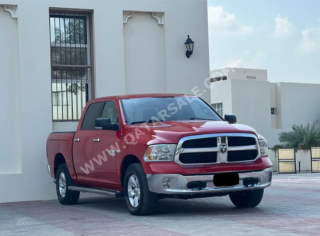 Dodge  Ram  1500  2017  Automatic  143,000 Km  8 Cylinder  Four Wheel Drive (4WD)  Pick Up  Red