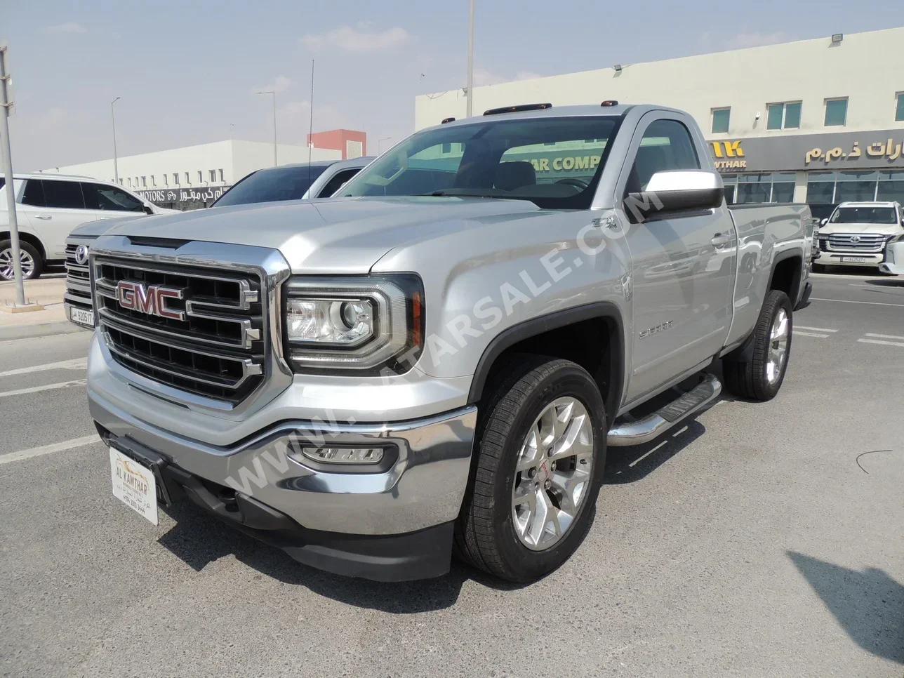 GMC  Sierra  SLE  2016  Automatic  100,000 Km  8 Cylinder  Four Wheel Drive (4WD)  Pick Up  Silver