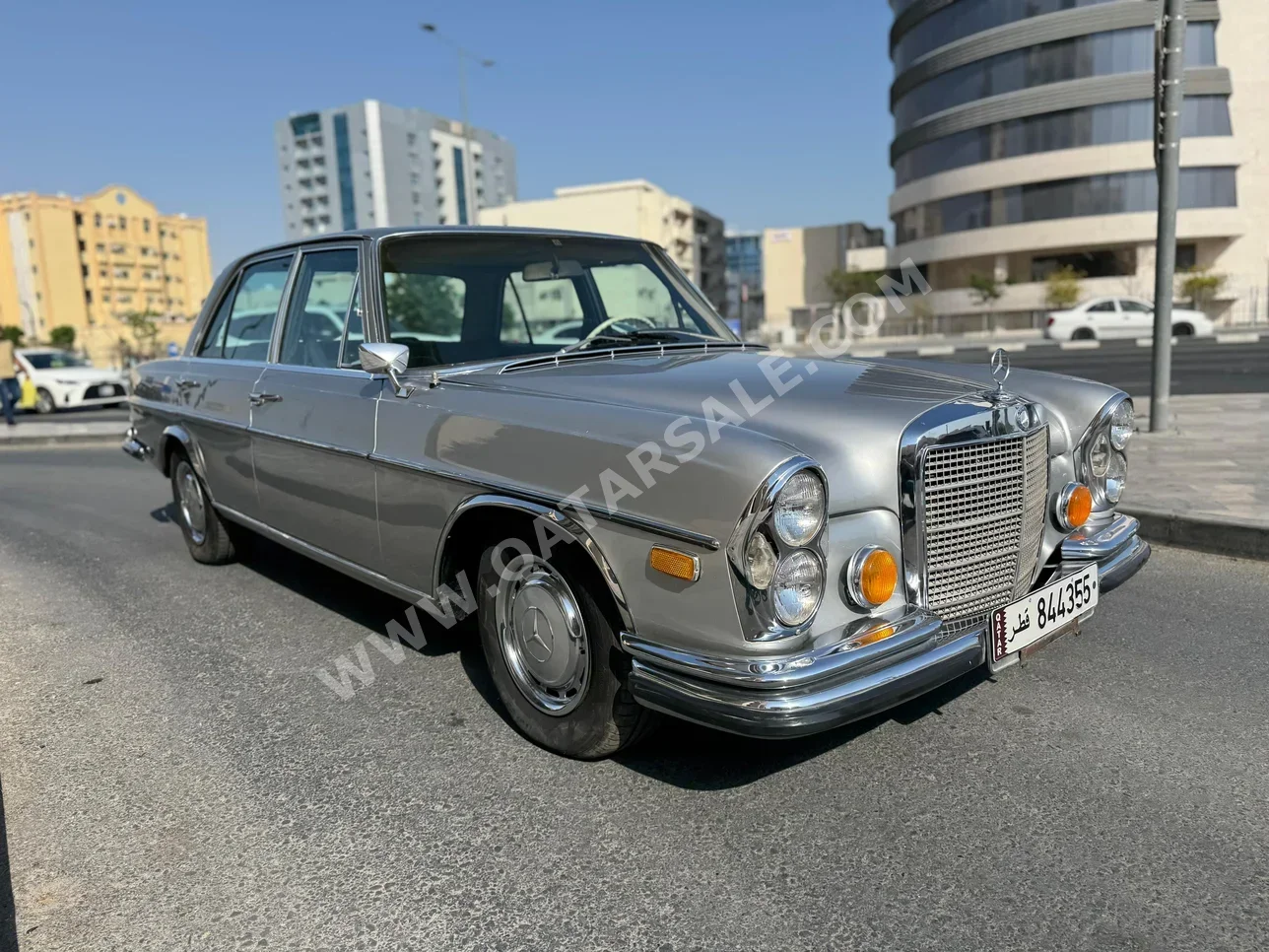 Mercedes-Benz  280 SE  1973  Automatic  130,000 Km  8 Cylinder  Rear Wheel Drive (RWD)  Classic  Silver