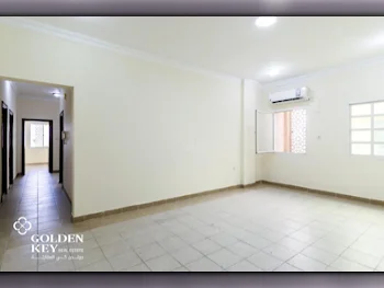 3 Bedrooms  Apartment  For Rent  in Doha -  Fereej Bin Mahmoud  Not Furnished