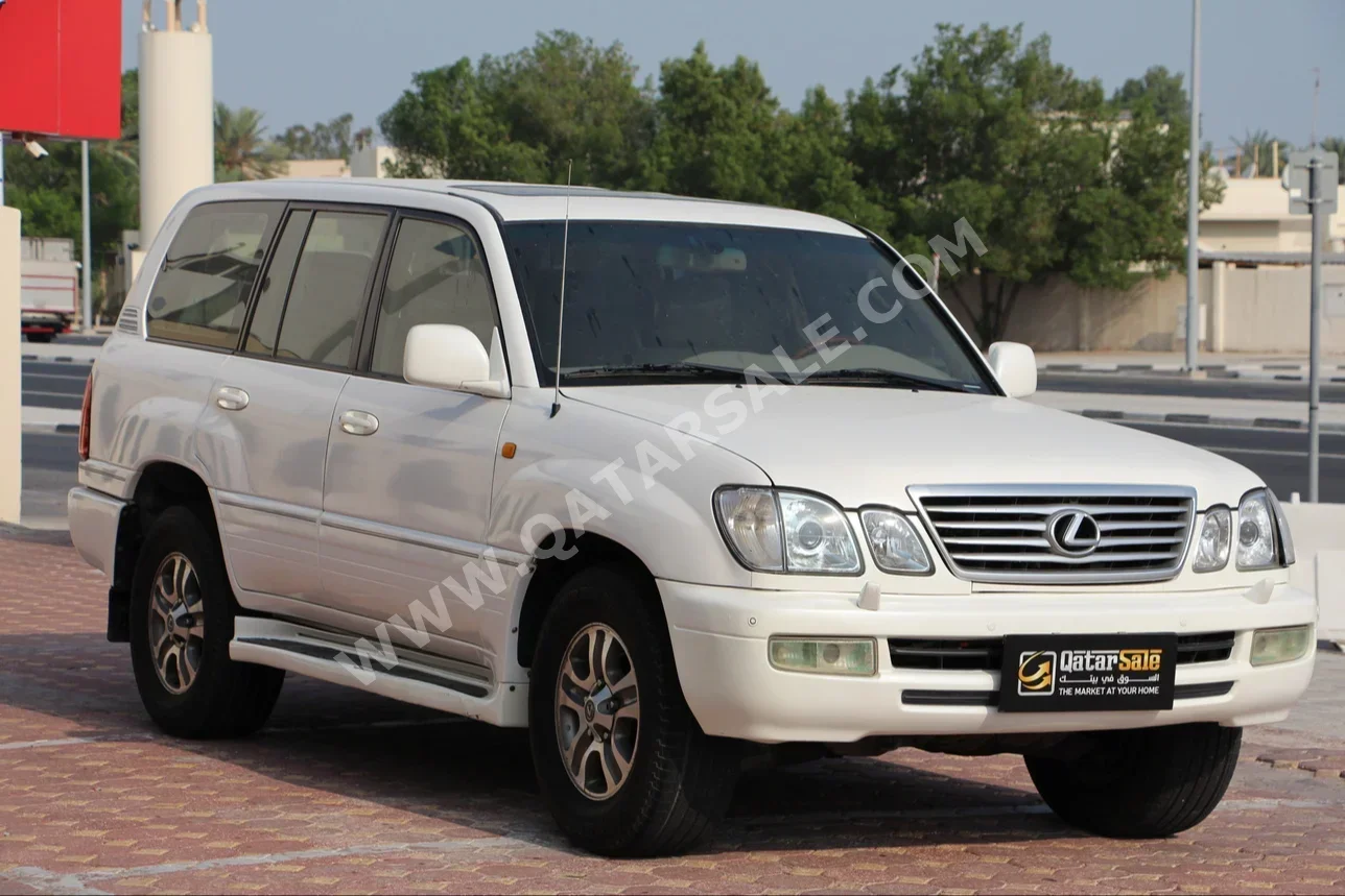 Lexus  LX  470  2006  Automatic  338,000 Km  8 Cylinder  Four Wheel Drive (4WD)  SUV  White