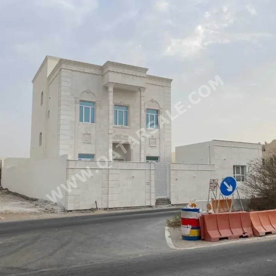 Family Residential  - Not Furnished  - Umm Salal  - Umm Salal Ali  - 7 Bedrooms