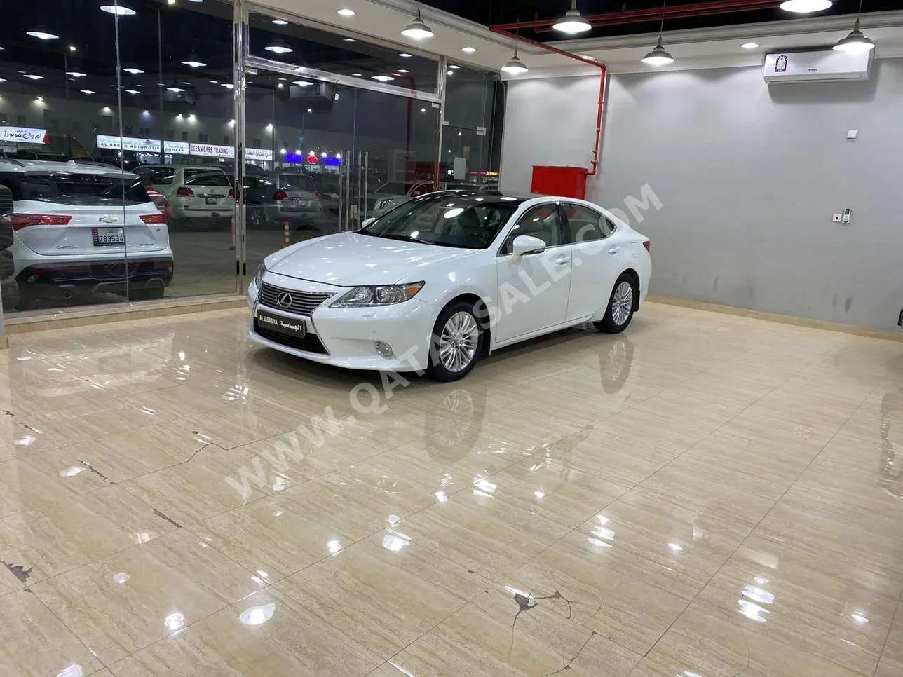 Lexus  ES  350  2013  Automatic  227,000 Km  6 Cylinder  Rear Wheel Drive (RWD)  Sedan  White