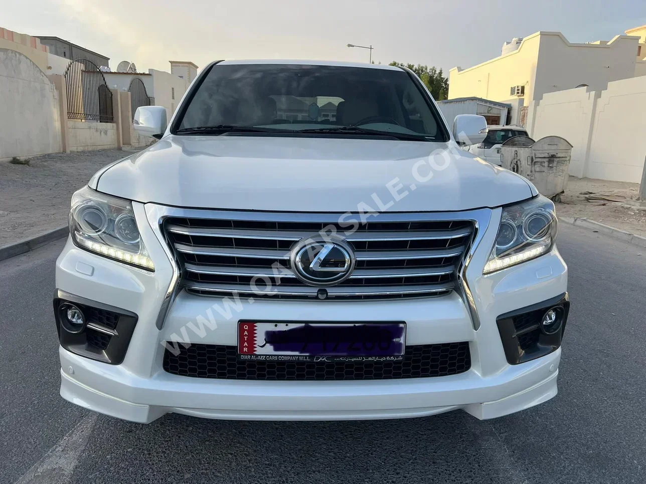 Lexus  LX  570 S  2012  Automatic  270,000 Km  8 Cylinder  Four Wheel Drive (4WD)  SUV  White