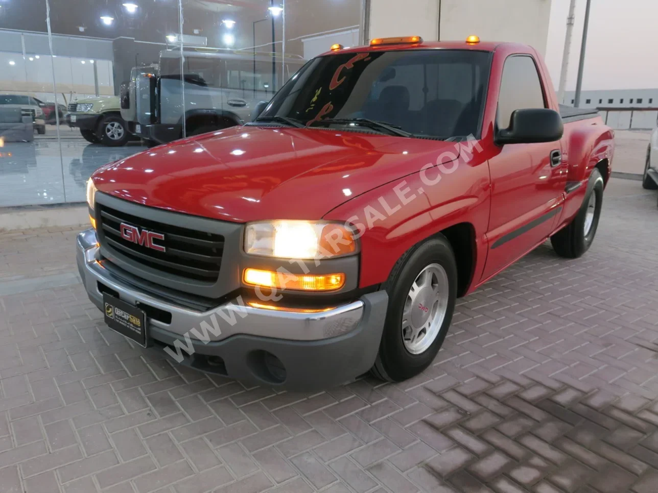 GMC  Sierra  1500  2004  Manual  167,000 Km  8 Cylinder  Front Wheel Drive (FWD)  Pick Up  Red