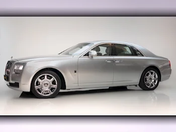 Rolls-Royce  Ghost  2012  Automatic  80٬000 Km  12 Cylinder  Rear Wheel Drive (RWD)  Sedan  Silver