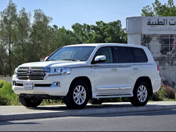  Toyota  Land Cruiser  VXR  2018  Automatic  206,000 Km  8 Cylinder  Four Wheel Drive (4WD)  SUV  White  With Warranty