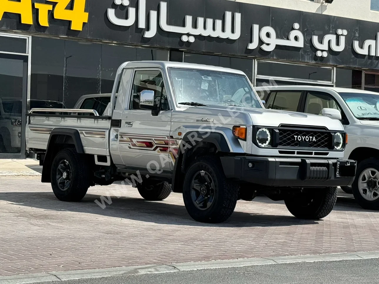 Toyota  Land Cruiser  LX  2024  Manual  13,000 Km  6 Cylinder  Four Wheel Drive (4WD)  Pick Up  Silver  With Warranty