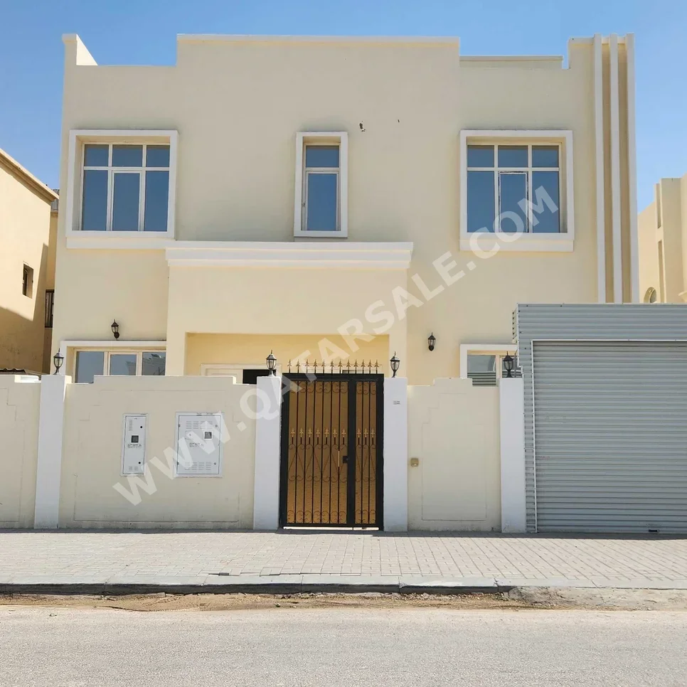 Family Residential  - Not Furnished  - Umm Salal  - Umm Al Amad  - 6 Bedrooms