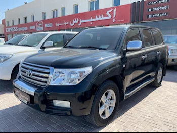 Toyota  Land Cruiser  VXR  2011  Automatic  468,000 Km  8 Cylinder  Four Wheel Drive (4WD)  SUV  Black