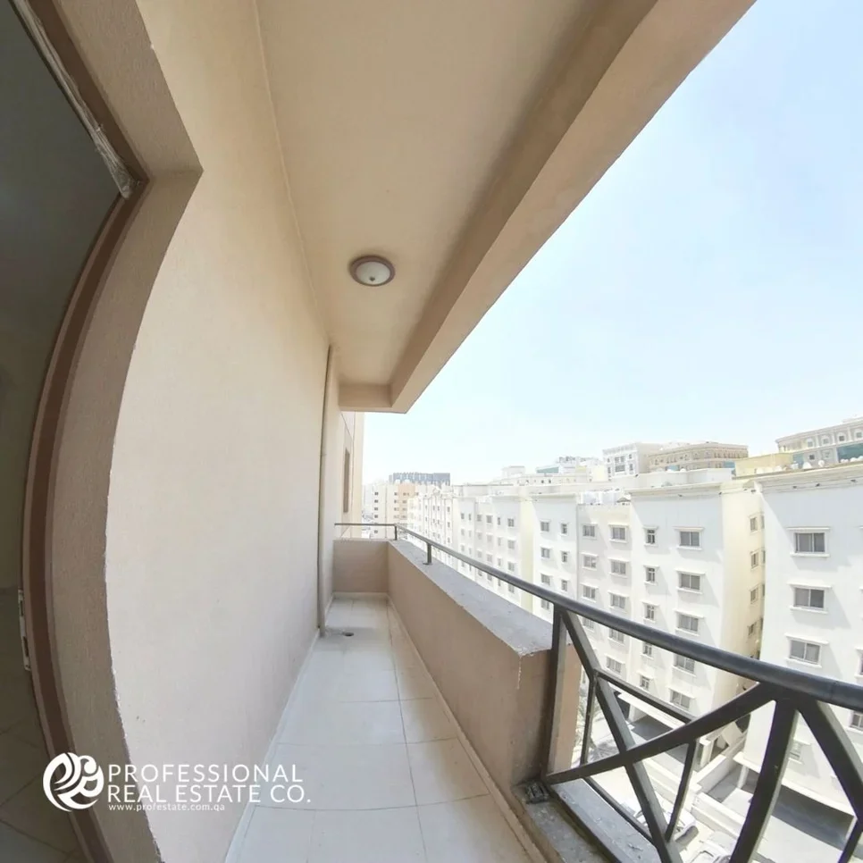 3 Bedrooms  Apartment  in Doha -  Najma  Not Furnished