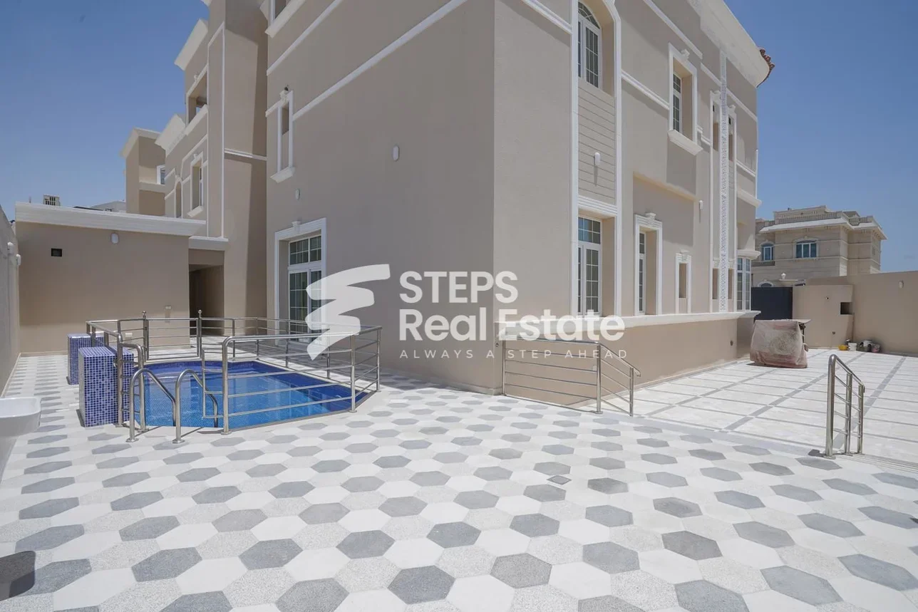 Family Residential  - Not Furnished  - Lusail  - North Residential Villa  - 8 Bedrooms