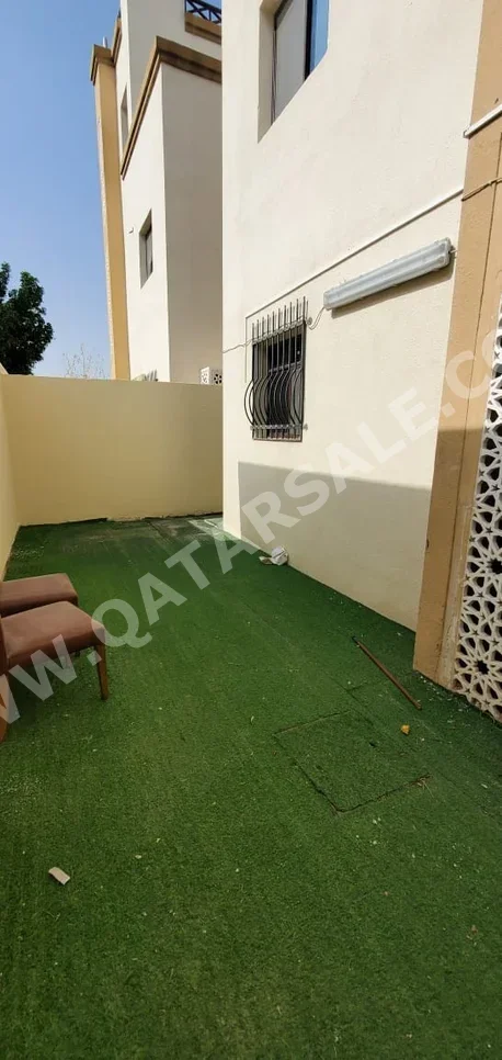 Family Residential  - Not Furnished  - Umm Salal  - Al Kharaitiyat  - 4 Bedrooms