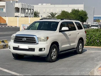  Toyota  Sequoia  SR5  2016  Automatic  300,000 Km  8 Cylinder  Four Wheel Drive (4WD)  SUV  White  With Warranty