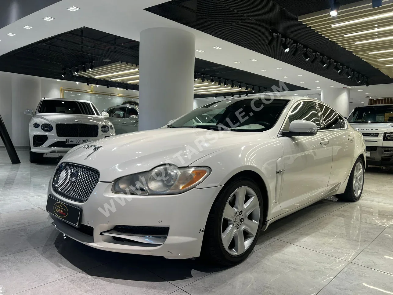 Jaguar  XF  2008  Automatic  140,000 Km  6 Cylinder  Rear Wheel Drive (RWD)  Sedan  White