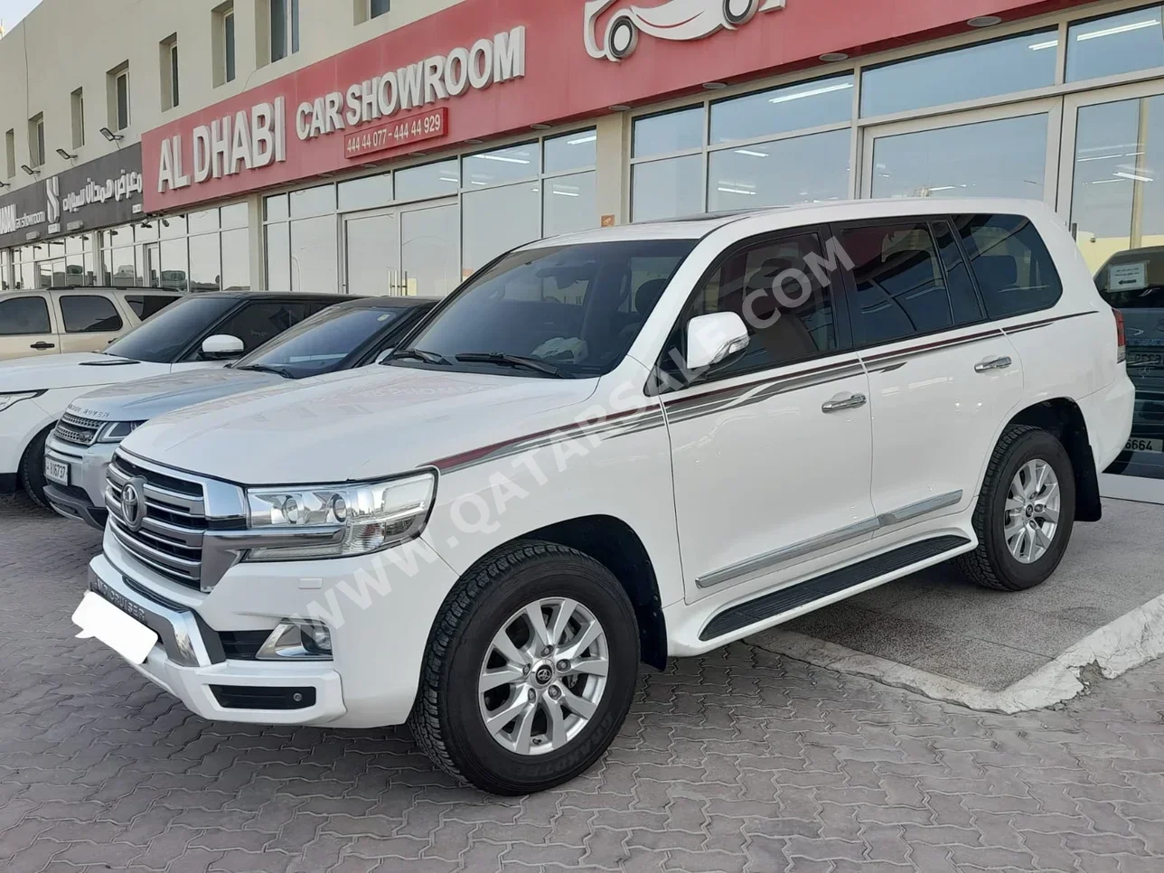 Toyota  Land Cruiser  GXR  2020  Automatic  182,000 Km  8 Cylinder  Four Wheel Drive (4WD)  SUV  White