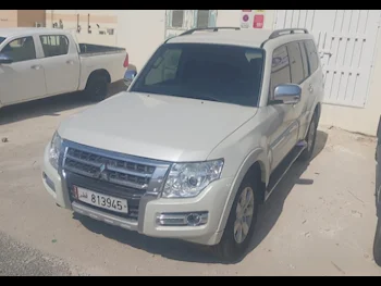  Mitsubishi  Pajero  2019  Automatic  99,000 Km  4 Cylinder  Four Wheel Drive (4WD)  SUV  White  With Warranty