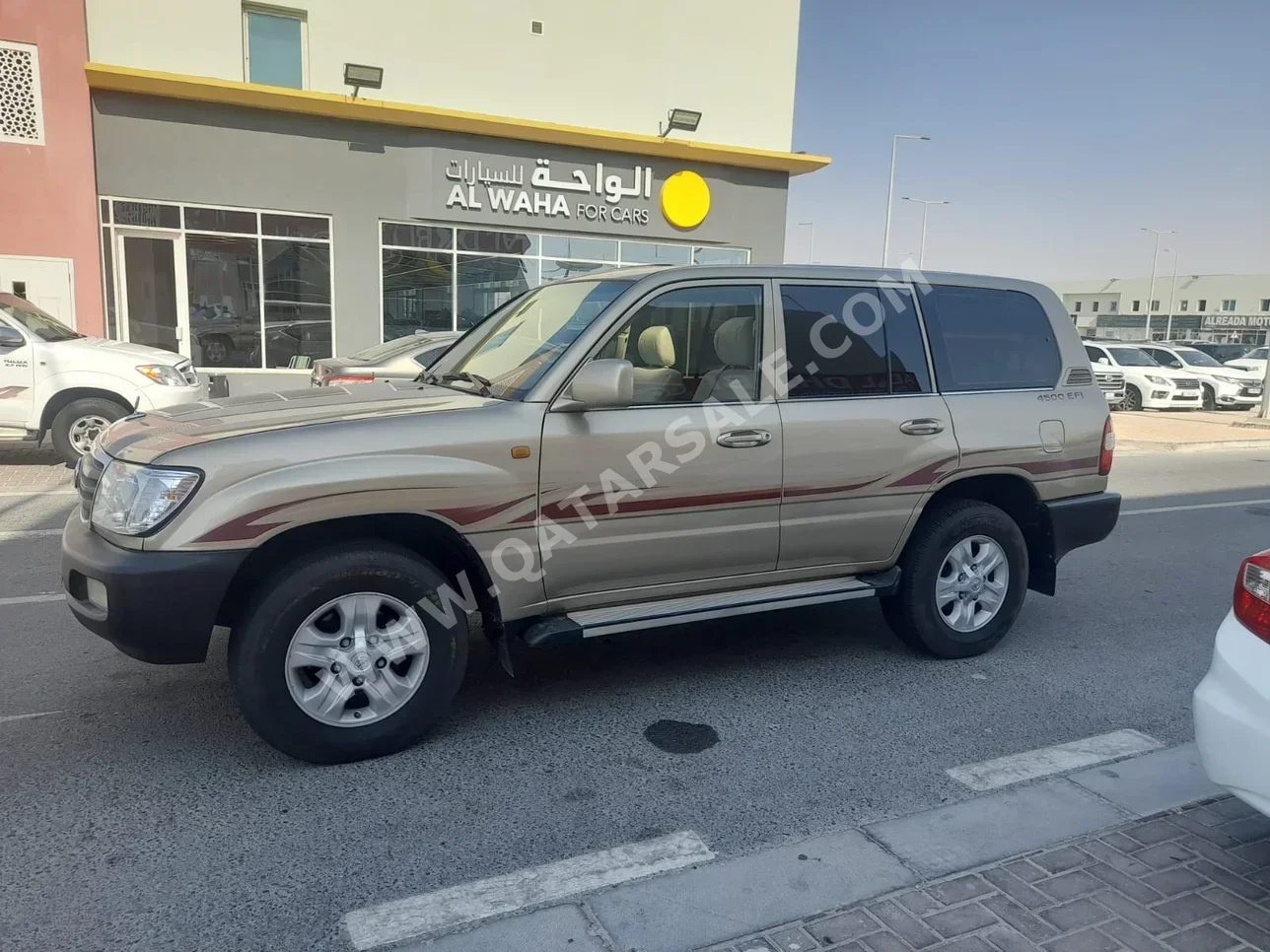 Toyota  Land Cruiser  GX  2005  Automatic  299,000 Km  6 Cylinder  Four Wheel Drive (4WD)  SUV  Gold